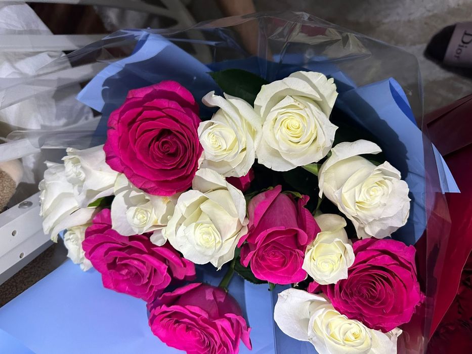 Розы голландские 60-70 см