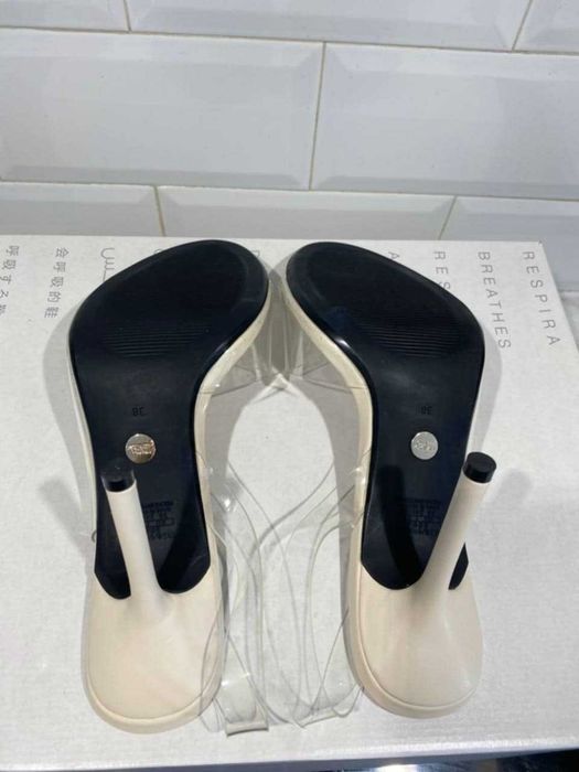 елегантни ZARA сандали на висок ток с прозрачна част