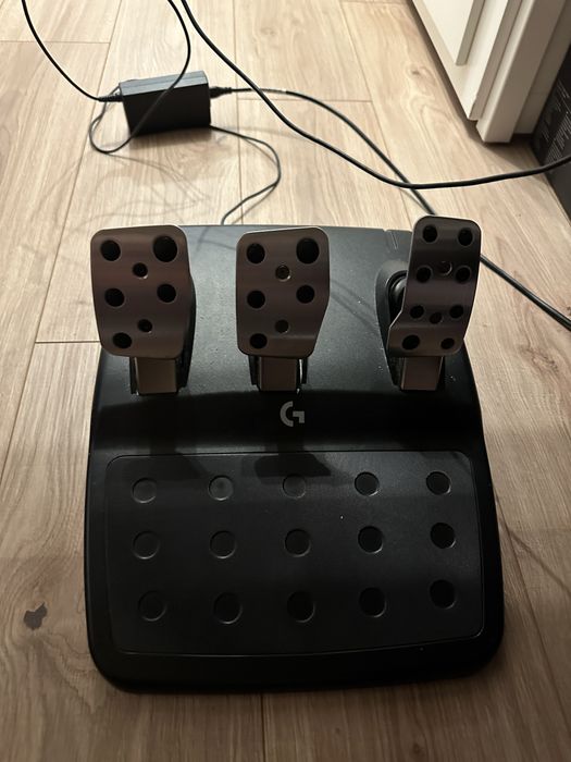 Volan Logitech G923 Trueforce - Xbox / PC