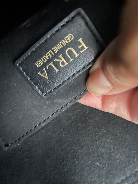 Оригинална черна чанта  Furla