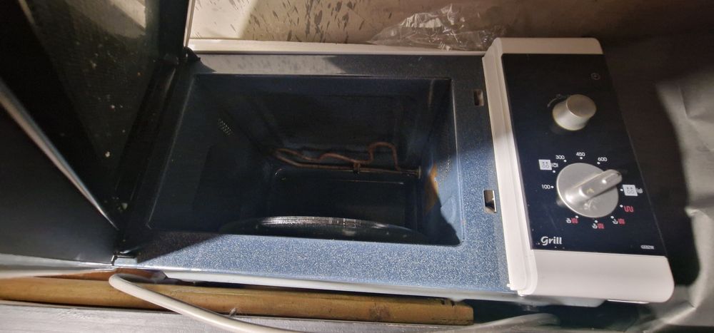 Микровълнова фурна