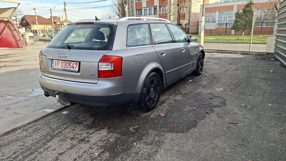 Vand audi A4 benzina
