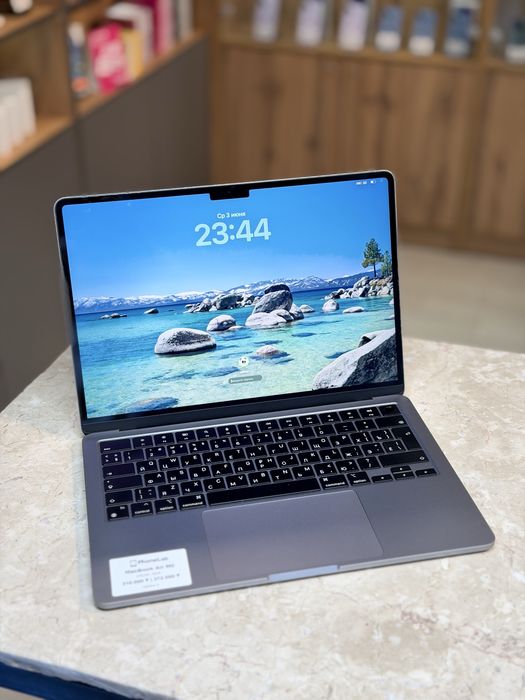 MacBook Air M2 PhoneLab