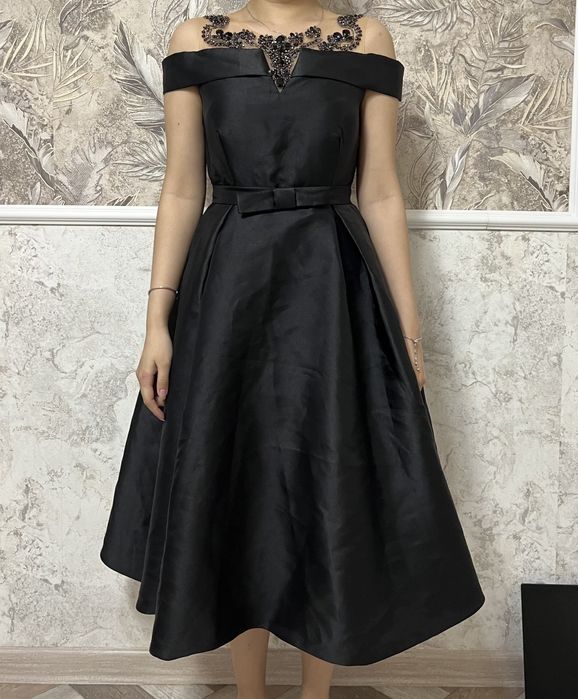 Нарядное платье