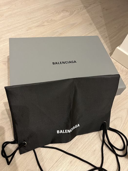 Balenciaga triples S white