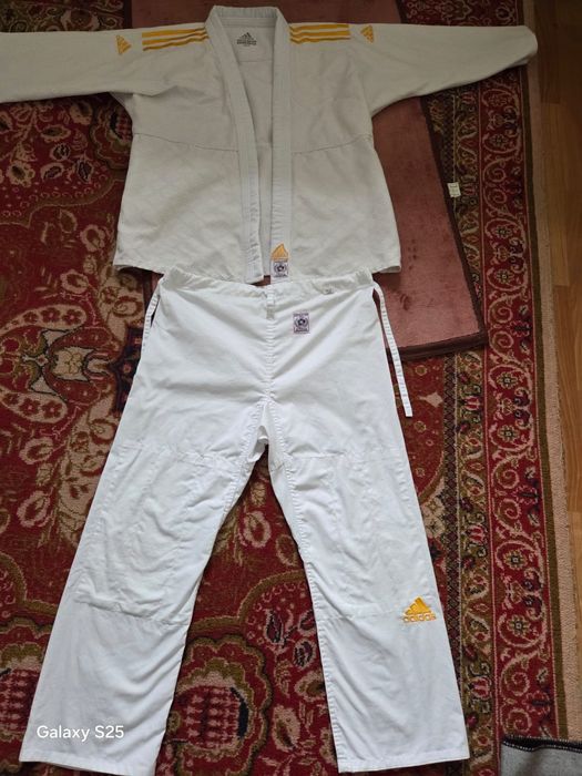 Продаётся кимоно в отличном состоянии