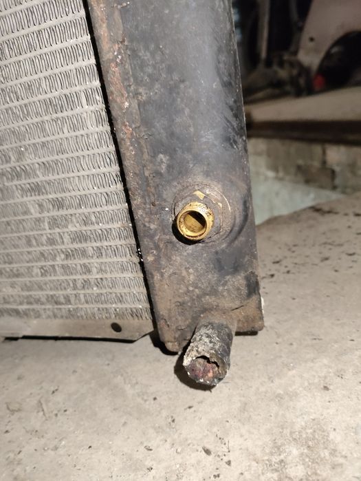 Запчасти Мерседес.