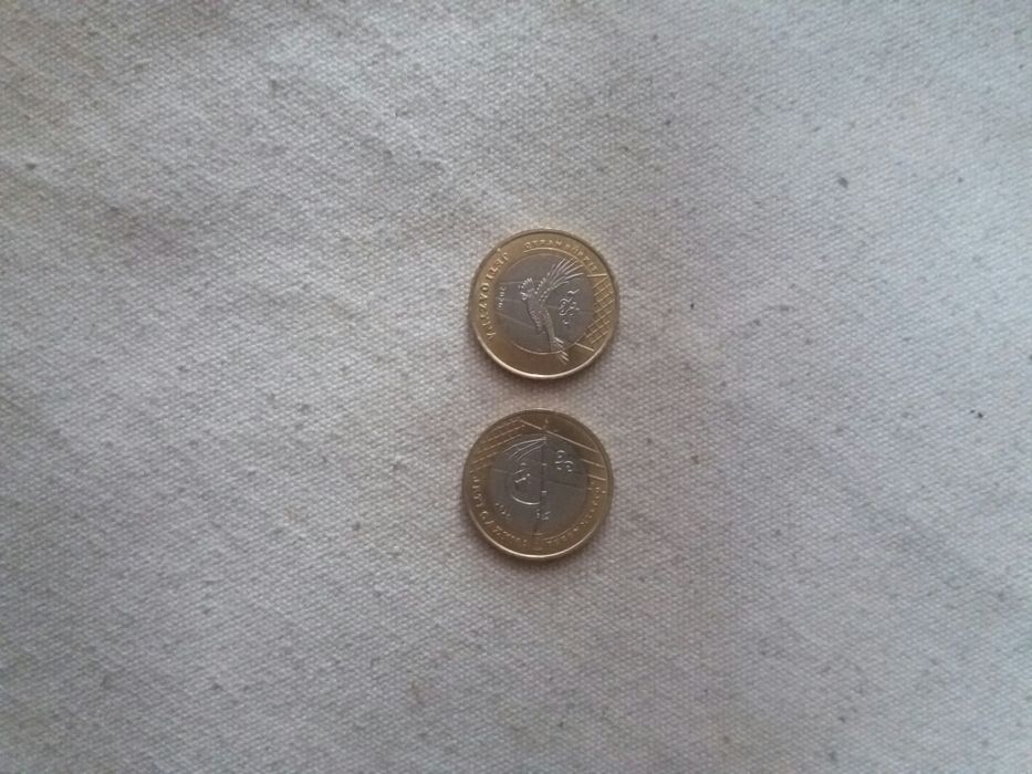 Продам монету 100 тенге