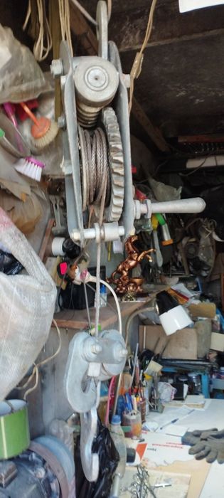 Продам таль-лебедку СССР.