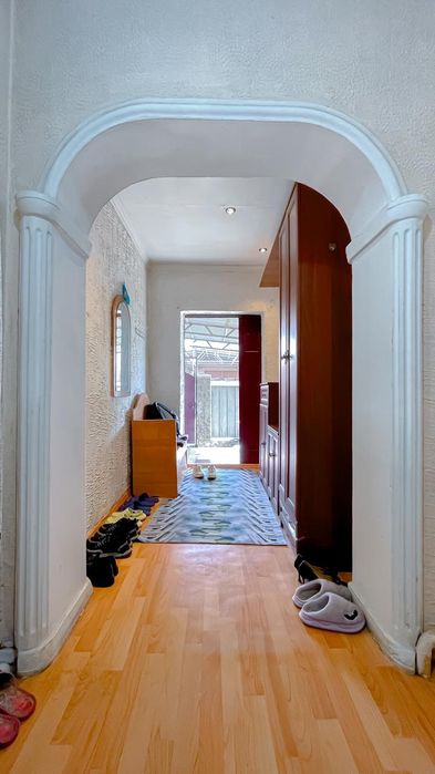 Продам два дома на участке