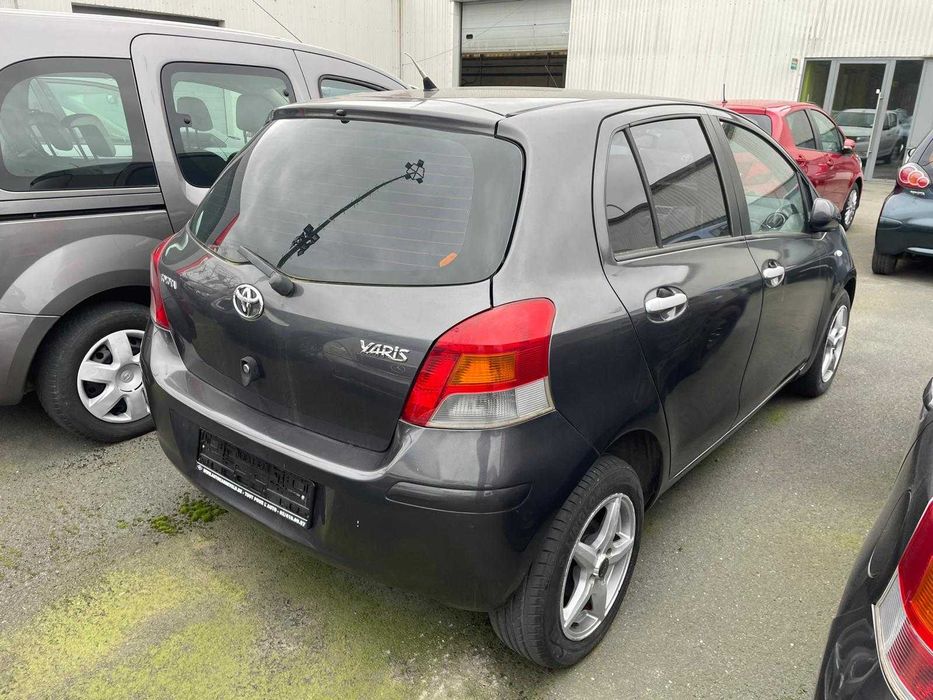 Vând Toyot Yaris