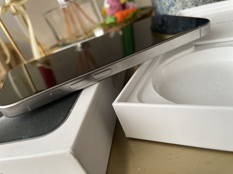 НАМАЛЕН iPhone 15 Pro White Titanium 128