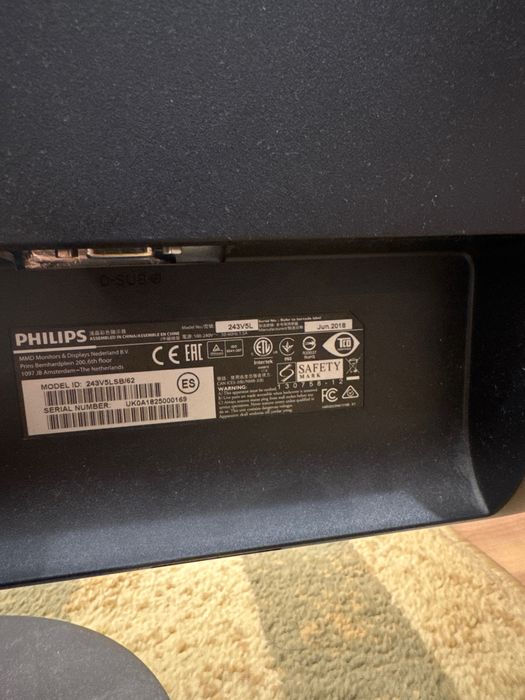 Монитор Philips 243V5L (24", TN, 60 Гц)