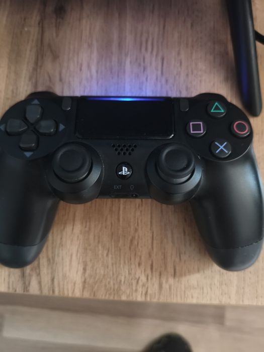 Плейстейшн 4 слим
