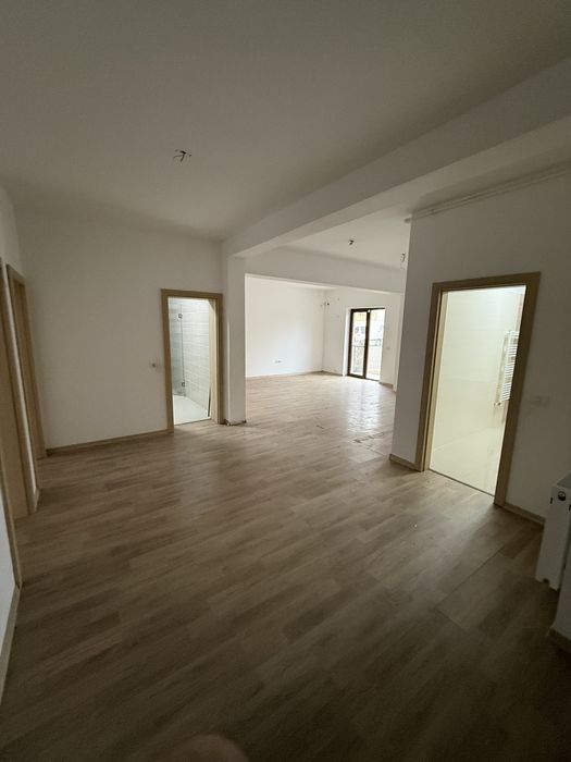 Inchiriez in Dumbravita kaufland ap.3 camere parter