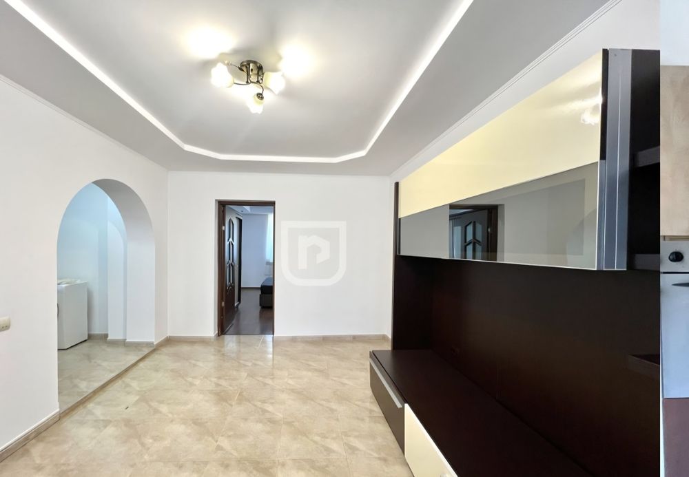 Inchiriez aparament/spatiu comercial