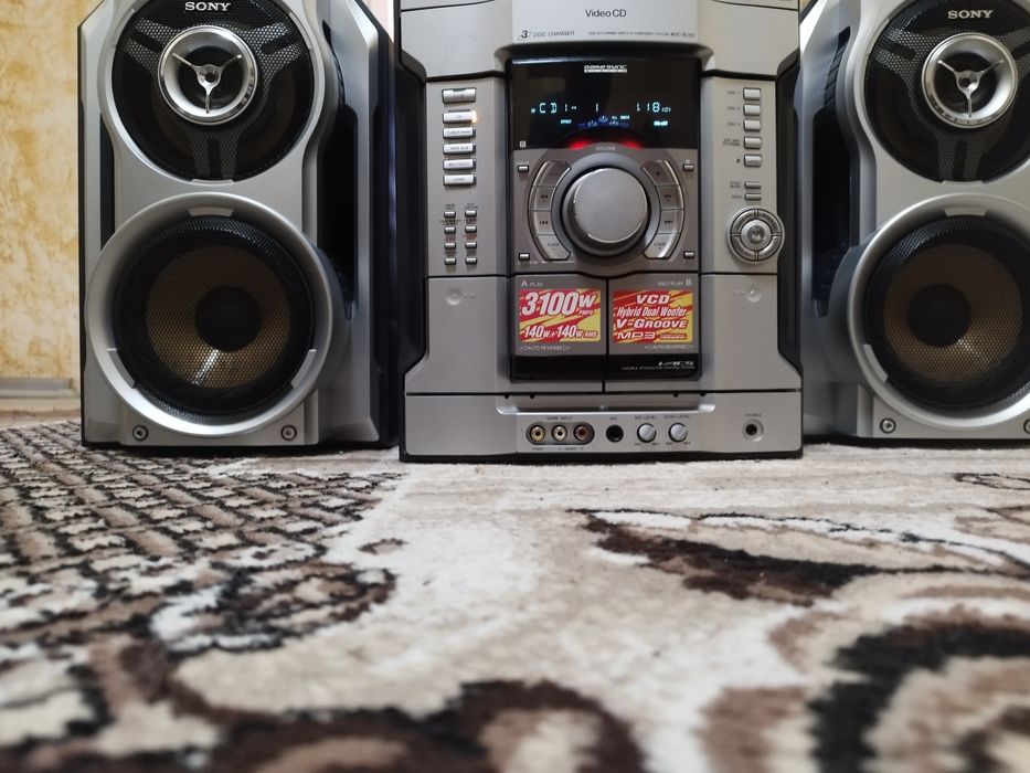 Музыкальный центр Сони