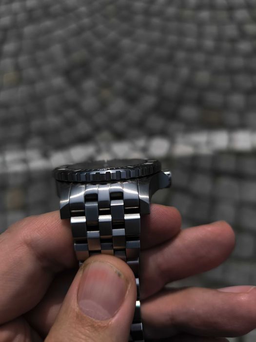 Часовник Helm Vanuatu