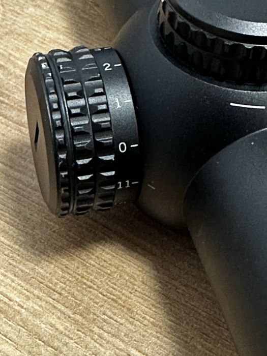 Vand luneta Vortex 1-8x24 iluminata