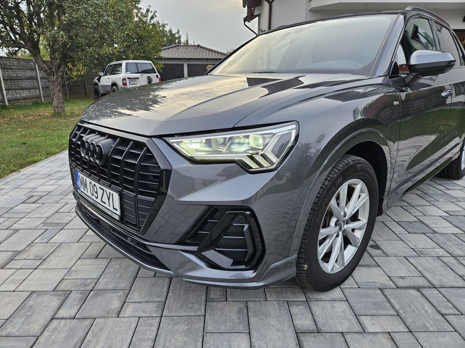 AUDI Q3 Quattro, S-line interior exterior, Euro 6