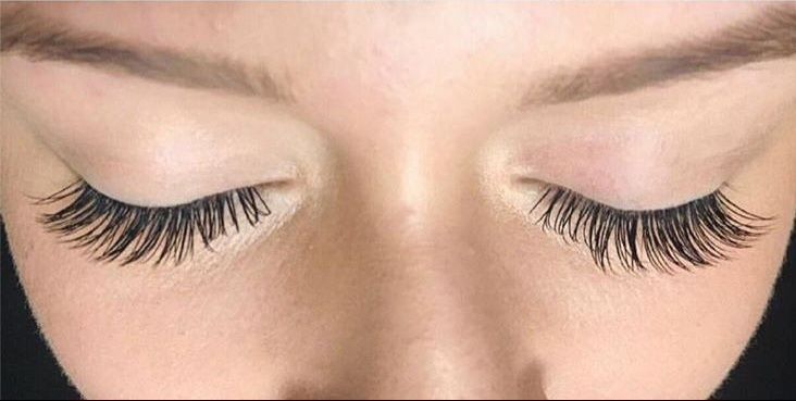 Наращивание ресниц 5000 тенге