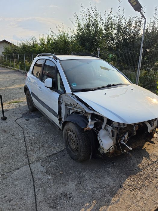 Dezmembrez suzuki sx4