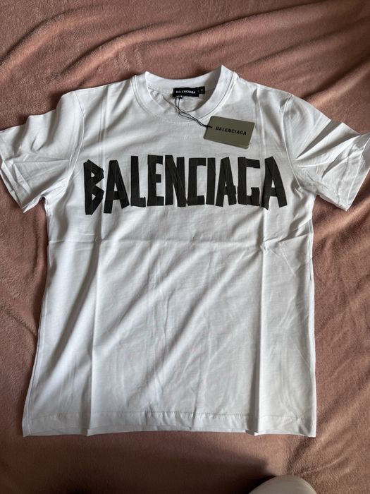 Tricou balengiaga