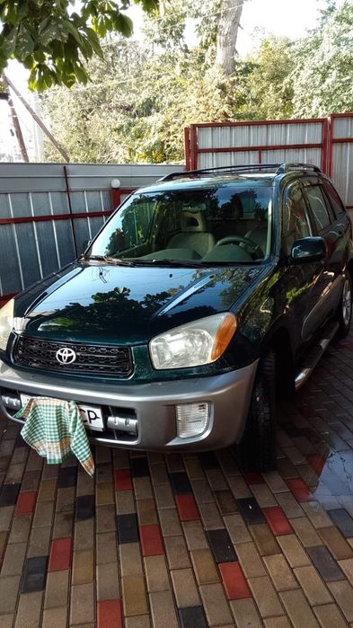 Продам Автомобиль Тойота РАФ 4 2003г.
