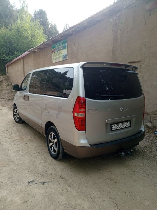 Hyundai Grand Starex