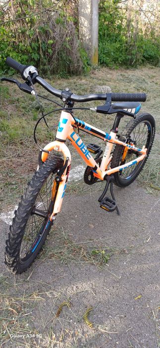 Bicicleta Cube Race 200