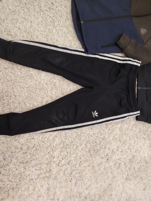 Trening adidas 5-6 ani plus rolling Grosse cadou