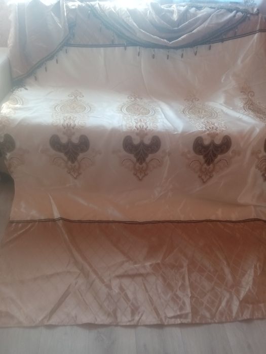 Draperii de noapte