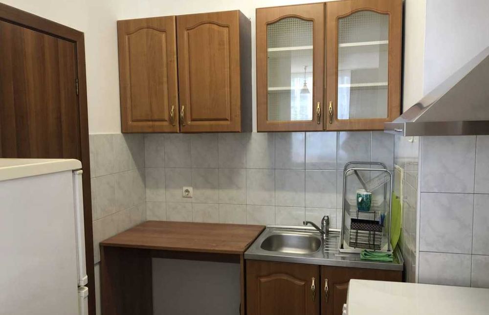 Дава се под наем Двустаен апартамент в Бургас, Славейков - 63 кв.м за 200 € - Снимка #2