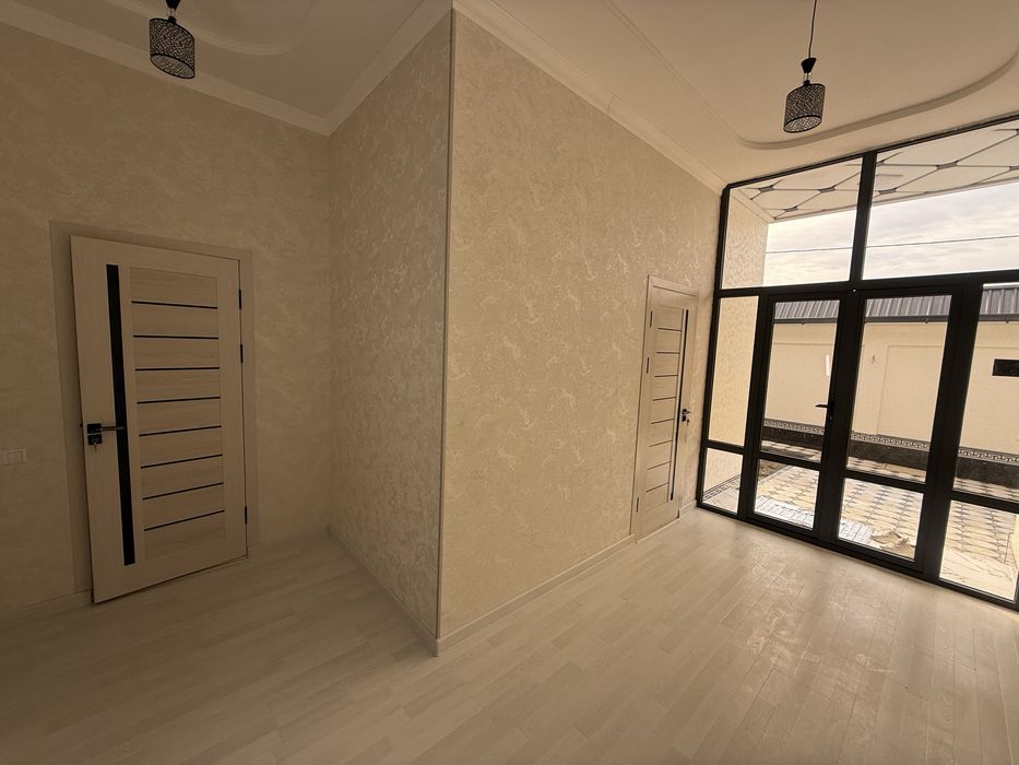 Срочно продается 2 сотх 4 хона Жданов