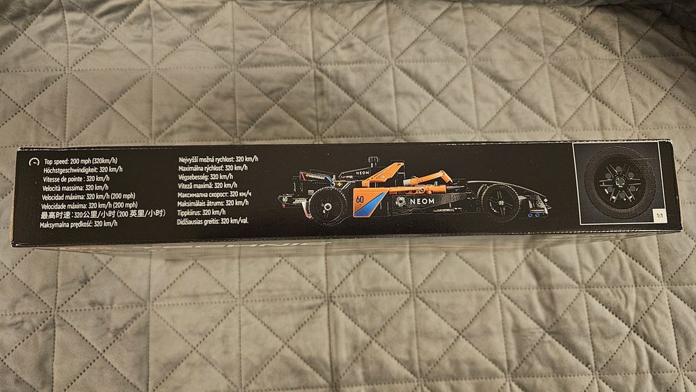 LEGO Technic - Neom Mclaren Formula E race car 42169, 452 piese