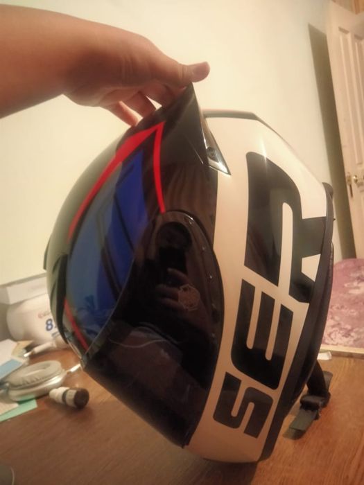 Шлем сатылады мотошлем