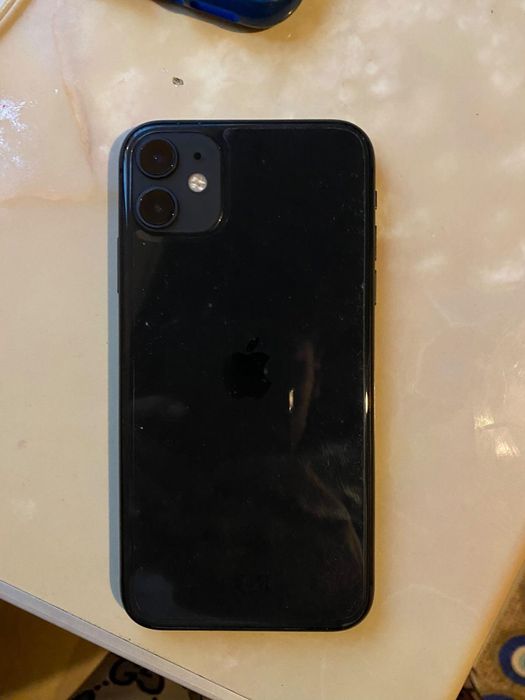 Vând sau schimb iPhone 11
