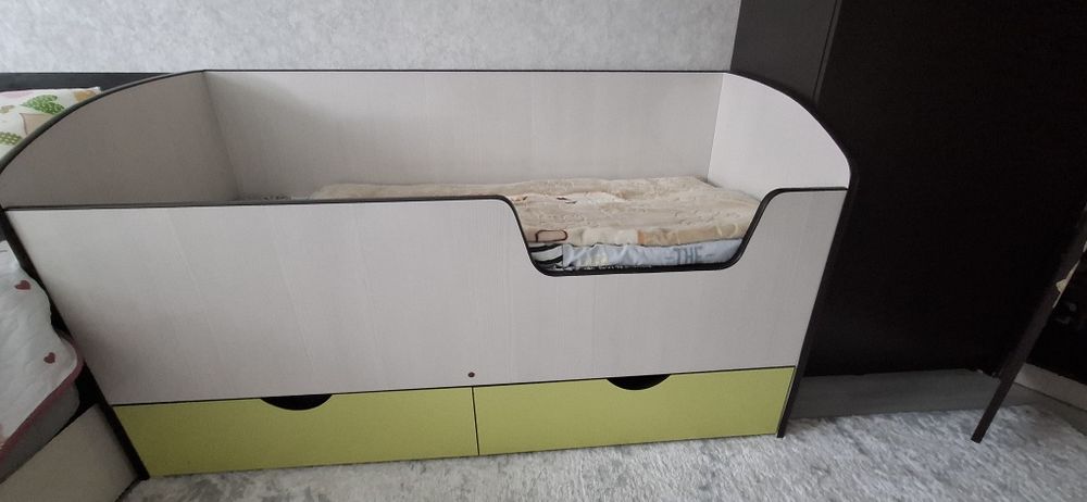 Продам детскую кровать