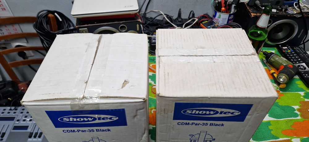Proiector Showtec cdm par 35 negru