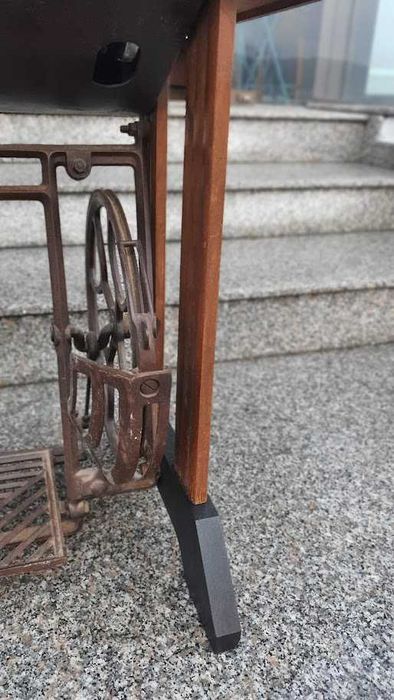 Masina de cusut Necchi