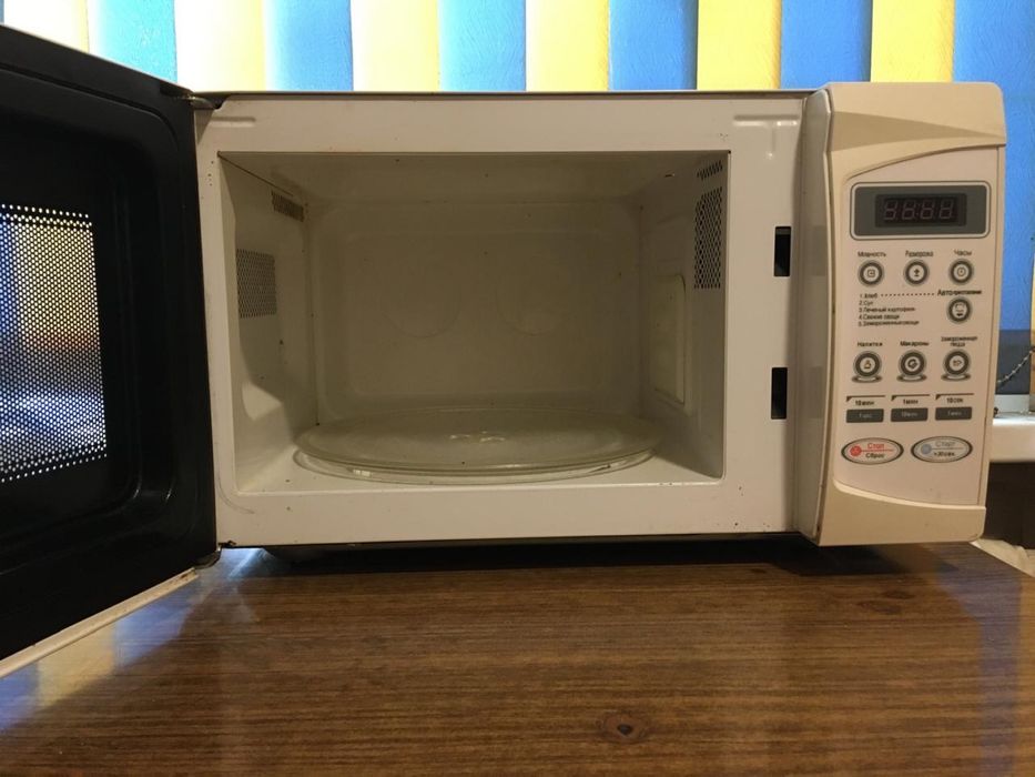 Микроволновка DAEWOO