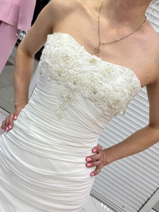 Продам платье белое