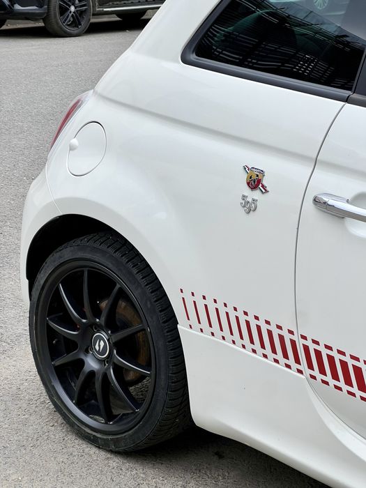 Abarth 500 595 Yamaha Factory Racing