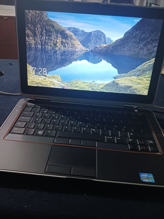 Лаптоп DELL intel core i7