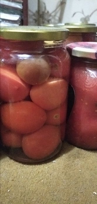 Соленые огурцы,помидоры и ассорти