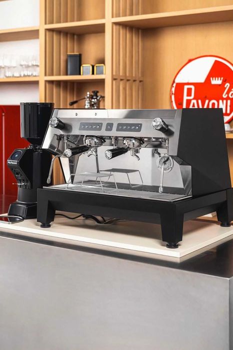 Продам новую Итальянскую кофемашину LA PAVONI