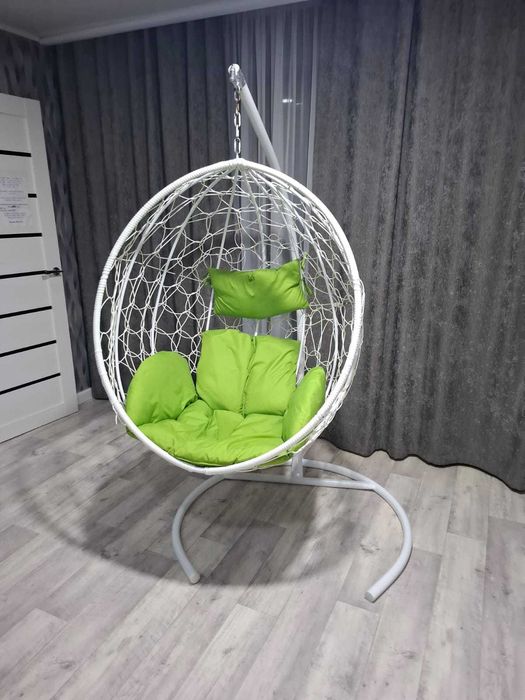 Продаю подвесное кресло-качалку! Креслу 3 года, в отличном состоянии