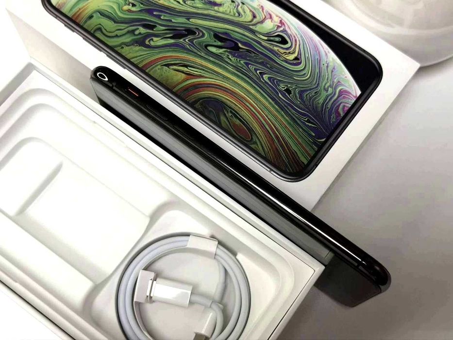 iPhone Xs Space Gray в идеальном состоянии