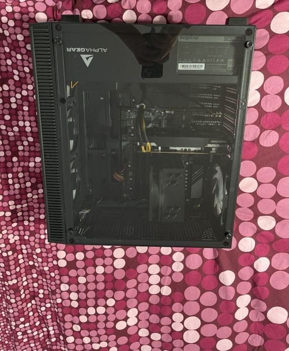 Pc gaming ryzen 5 7600x Rx6600 16gb ram DDR5