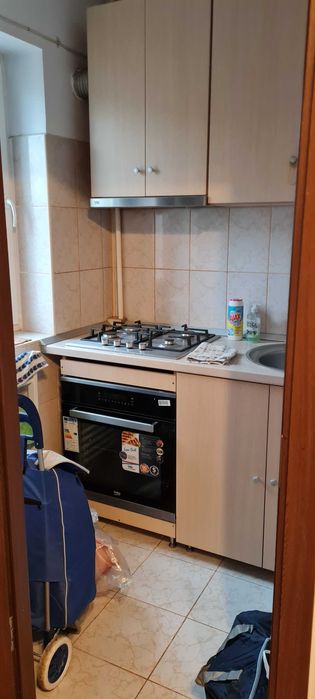 Vand cota parte de 50% dintr-o garsoniera confort2 situata in sector 3 an constructie 1970